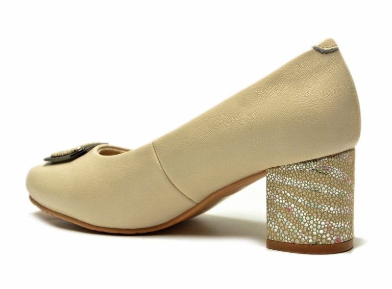 Czółenka 39 POTOCKI 19411 skóra beżowe na obcasie beż skórzane