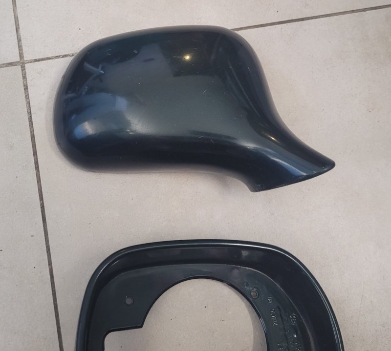 OBUDOWA OSŁONA  LUSTEREKA PRAWEGO BMW Z3 OBUDOWA ORYGINAŁ 