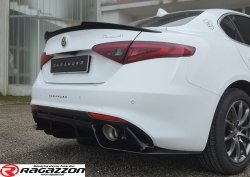 Dyfuzor zderzaka, rear diffuser CADAMURO Alfa Romeo Giulia Super / Business / Quadrifoglio style do malowania