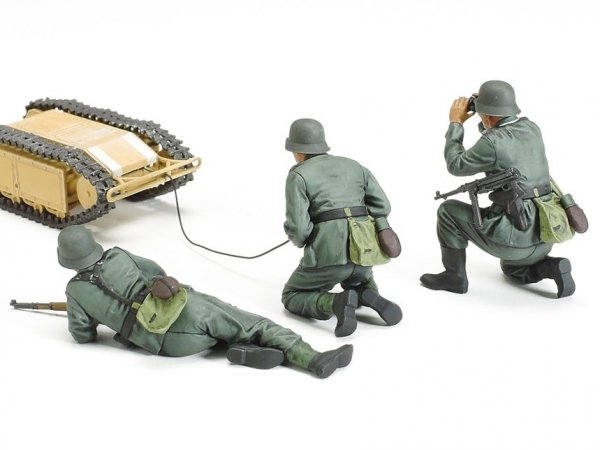 Tamiya 35357 1/35 German Goliath w/Pioneer Team