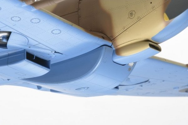 Tamiya 60320 1/32 Spitfire Mk.VIII