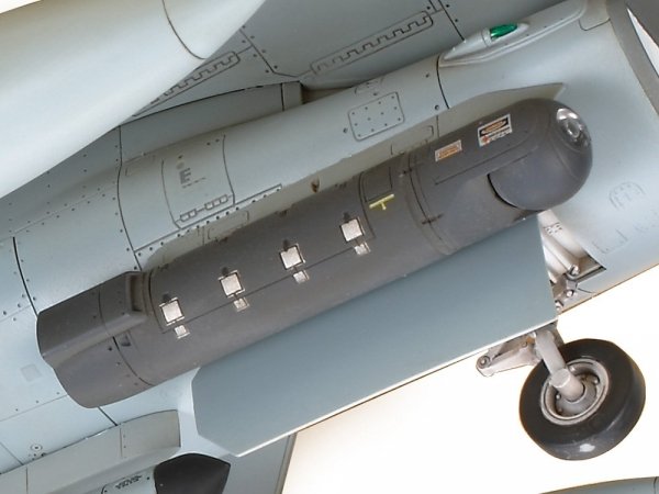 Tamiya 61101 1/48 F-16C [Block 25/32]