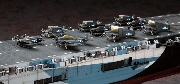 Hasegawa Z27-40027 USS Gambler Bay 1/350
