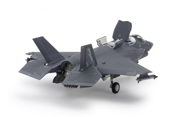 Tamiya 60793 1/72 Lockheed Martin F-35B Lightning II