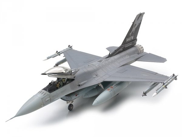 Tamiya 61101 1/48 F-16C [Block 25/32]