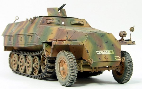 AFV Club AF35063 Sd.Kfz 251/1 Ausf.D 1/35