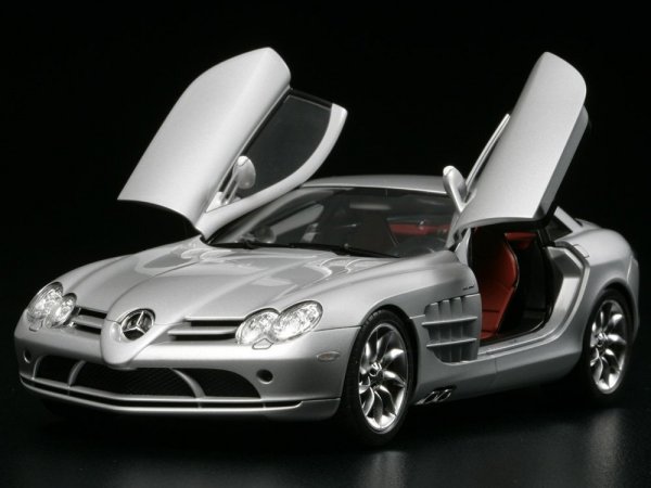 Tamiya 24290 Mercedes-Benz SLR McLaren