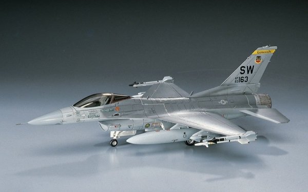 Hasegawa B2-00232 F-16C F.F. 1/72