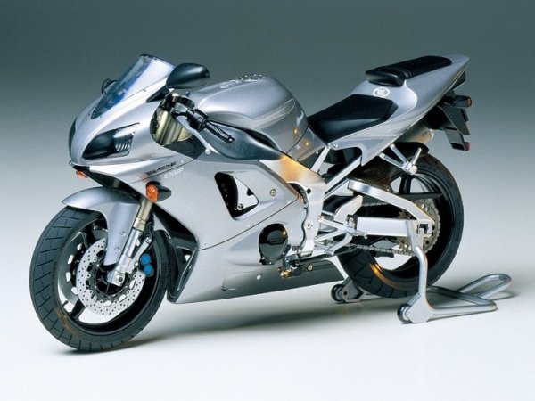 Tamiya 14074 Yamaha YZF-R1 Taira Racing+
