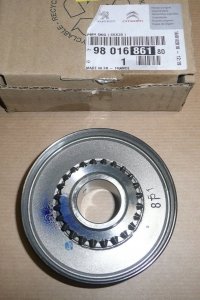 ORIGINAL Getriebezahnrad 4 Gang Citroen Peugeot C3 C4 DS 208 2008 BE4 9801686180