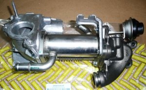 Original Wärmetauscher + EGR Renault 147352070R 8200912059 147355713R  Ohne Originalverpackung