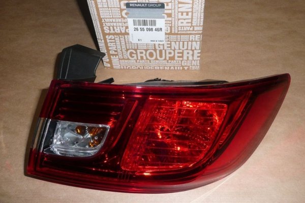 ORIGINAL Rückleuchte rechts außen Renault Clio IV 265509846R