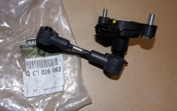 ORIGINAL Stellelement Niveausensor Sensor links Xenon Renault MASTER II 8200026062