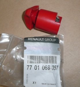 Original  Renault rouge de type français ,  7701068357