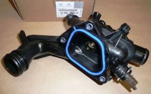 Boîtier de thermostat + capteur Citroën Peugeot 16 16V 9808647080, 9808647080