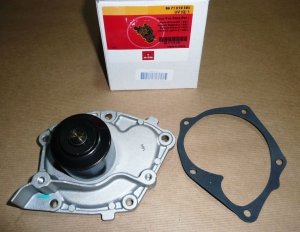 Original  Pompe à eau Renault Megane II, Laguna II 1.9DCI Renault Scenic II moteur F9Q diamètre de la roue-52mm , 8671019585