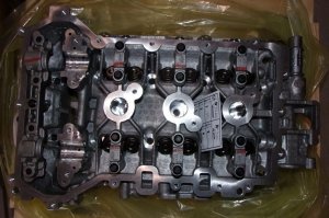Culasse moteur Citroën C1, Peugeot 108 1.2 VTI 16|} Citroën C3, C3 Aircross, C4 Cactus, C-Elysee, DS3, Peugeot 2008, 208, 301, 3