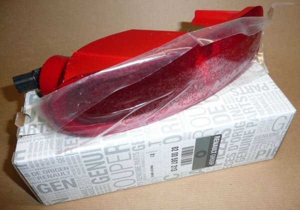 Original  Feu arrière gauche halogène Renault Clio III break , 8200587313