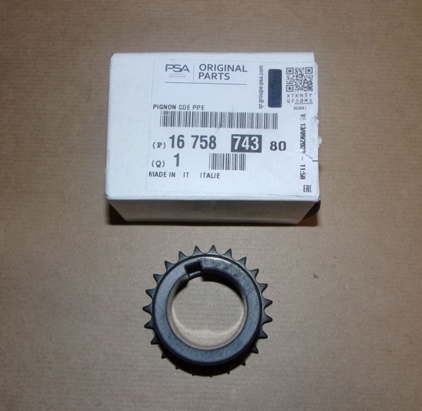 Original  Roue dentée de la pompe à huile 2.0/2.2HDI Citroën C4, Citroën C4 Picasso/Spacetourer, Citroën C5 (X7), Citroën C5 Aircross, DS4/5, Citroën Jumper III, Citroën Jumpy IV, Peugeot 3008, Peugeot 308, Peugeot 5008, Peugeot 508, Peugeot Boxer III, 