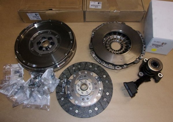 Volant bimasse+embrayage Citroën C4, Peugeot 208 1.6thp Citroën C4 Picasso/Spacetourer, Citroën C5 (X7), DS 3/4/5, Peugeot 308, Peugeot 3008, Peugeot 5008, Peugeot 508, Peugeot RCZ  ,  1628940980