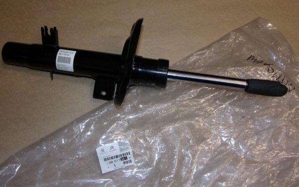 Amortisseur Citroën C3 III avant droit, 9801736180, 9801736180, 
