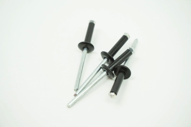 200 x  Rivets de fixation d’origine Renault 4x16 , 7711171114