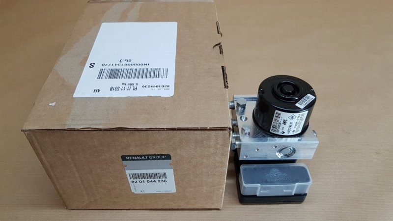 Pompe ABS de freinage d'origine Renault Twingo II 1.2 16V  ,8201044236