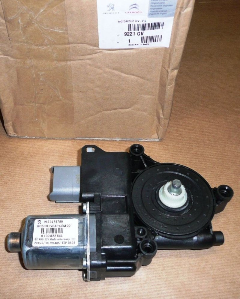 Moteur de lève-vitre avant gauche d'origine Peugeot RCZ, 9221GV, 9221.GV, 9673475780, 0130822641