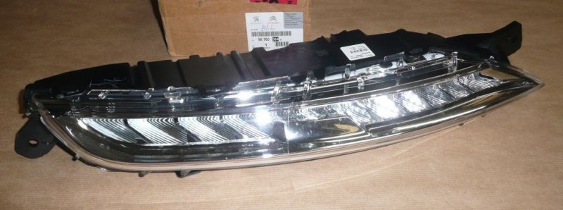 Feu de jour droit Citroën C4 Picasso II, 9833403980, 9833403980