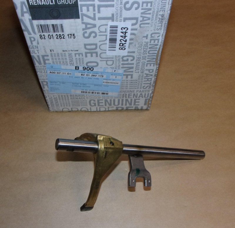 Original  Pignon coulissant 1/2 vitesse Renault Clio III , 8201282175