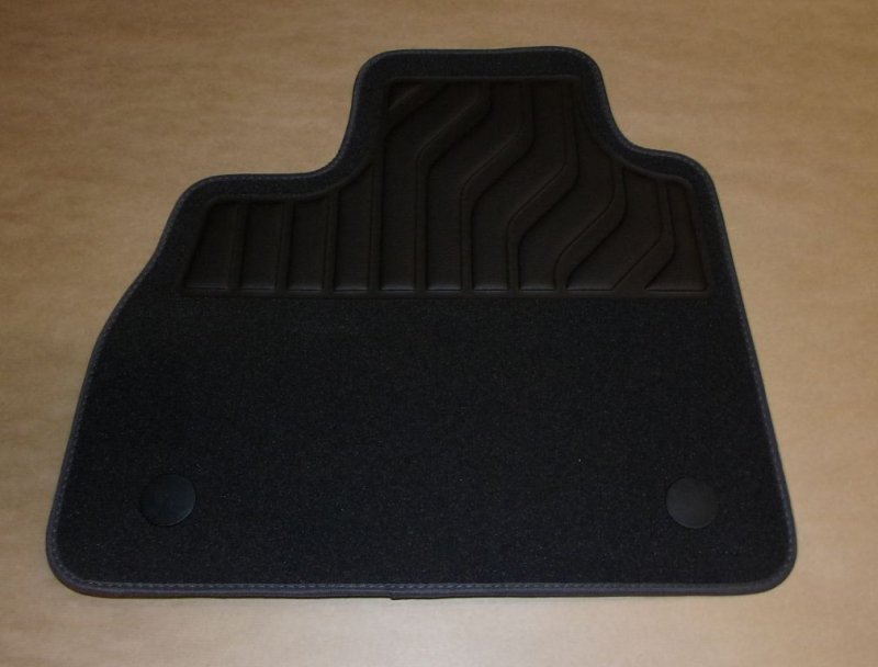 Original  Tapis en velours complet Renault Megane IV HB , 8201614869