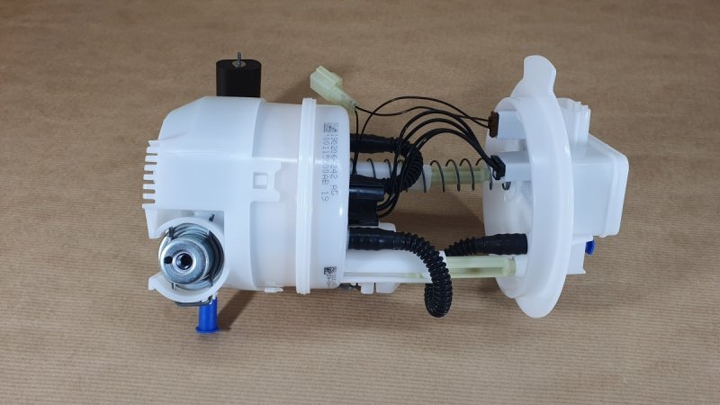 Pompe à carburant d'origine Dacia Duster II 1.2  ,172904707R