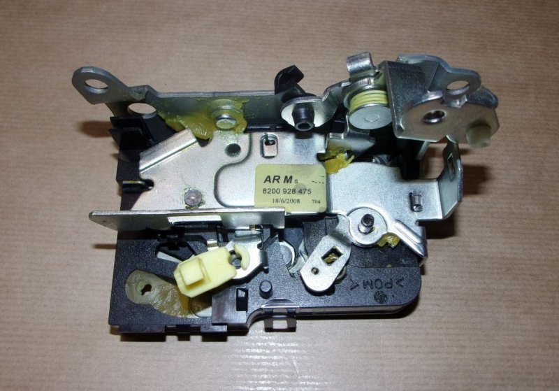 Original  Serrure de porte Dacia Logan arrière gauche , 8200928477
