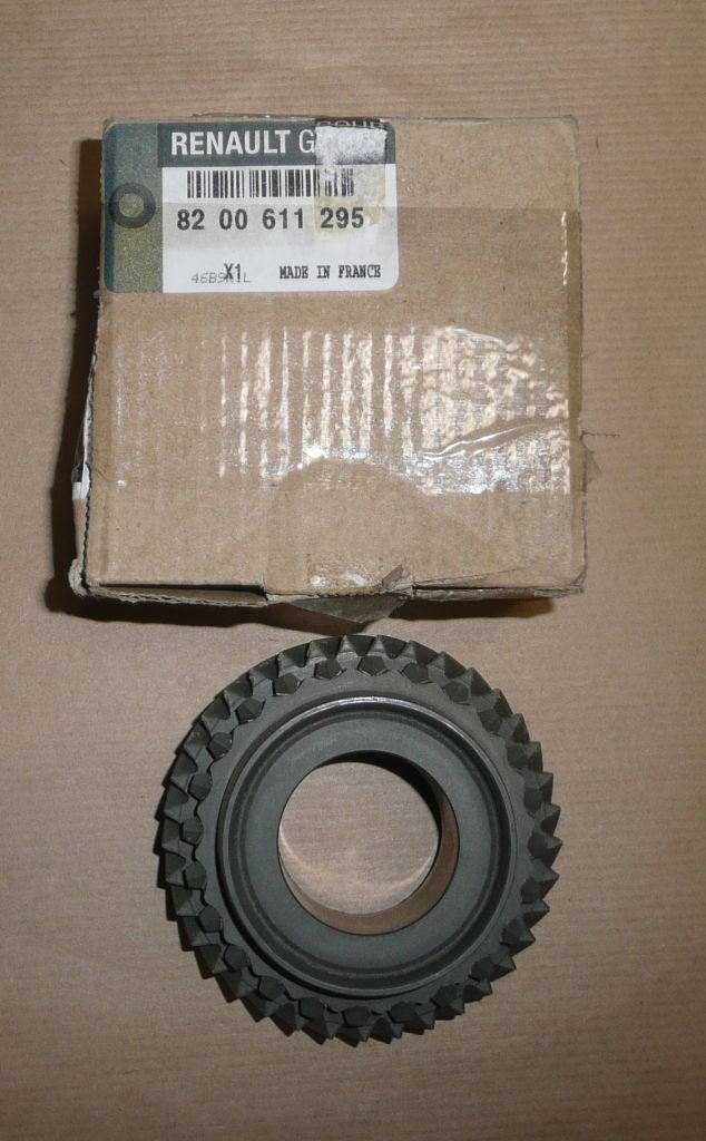 Original  Pignon de 5ème vitesse Renault Clio III , 8200611295