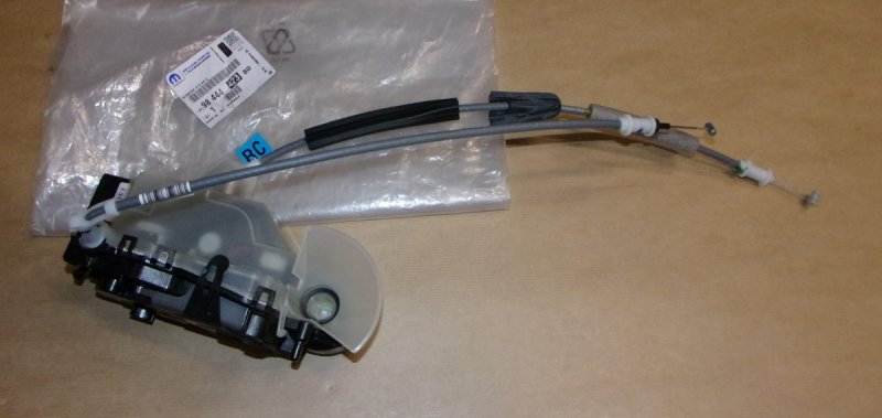 Serrure de porte Peugeot 2008 II avant gauche, 9844442380, 9844442380, 