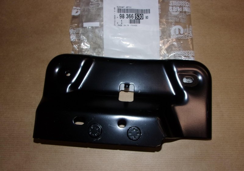 Support de capteur radar Peugeot 3008 II, 5008, 9836653080, 9836653080, 