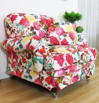 Fotel stylizowany obicie ogromne różowe kwiaty Isabella 