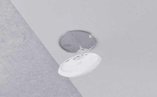 Acces Point Wi-Fi  7 Ubiquiti UniFi U7 Pro 2.4GHz(2x2)/5GHz(2x2)/6GHz(2x2) PoE+ 1x2,5G