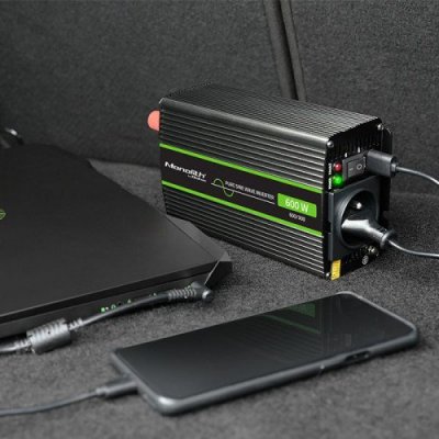 QOLTEC PRZETWORNICA NAPIĘCIA MONOLITH | 300W | 600W | 12V NA 230V | CZYSTY SINUS