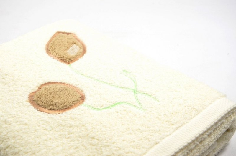 Komplet 3 ręczników haftowanych MYTHOS na prezent