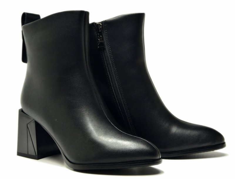 Botki 39 VINCEZA 66812 skóra czarne na obcasie skórzane damskie