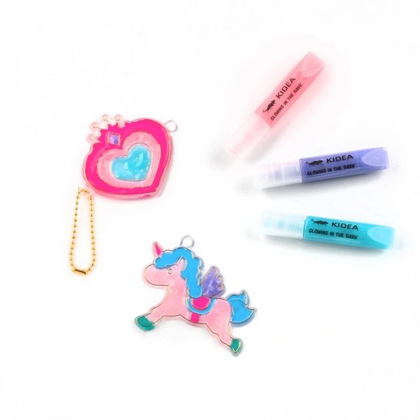 ZESTAW ZAWIESZEK MAGIC ŚWIECĄCYCH W CIEMNOŚCI JEDNOROŻEC KIDEA