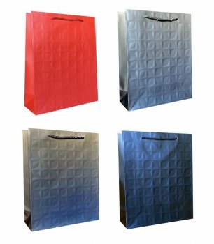 Torebka ozdobna prezentowa jednokolorowa z tłoczeniem 950A 30x40x12cm p12 mix cena za 1 szt