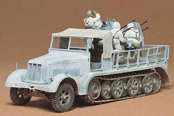 Tamiya German 8T Half Tr ack Sdkfz 7/1