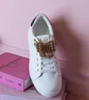 Biało-czarne sneakersy z motylkiem z cyrkoniami Kariba