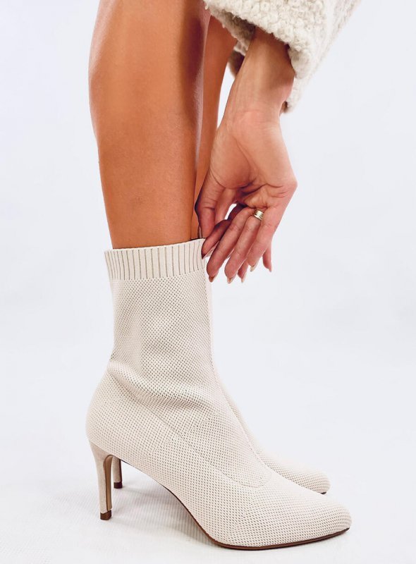 Botki na szpilce skarpetkowe DONATELLA BEIGE