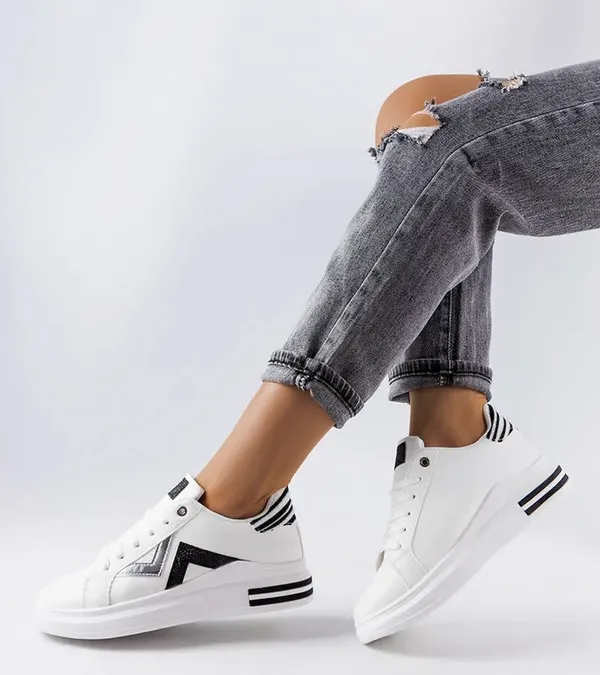 Biało-czarne sneakersy na platformie Monty