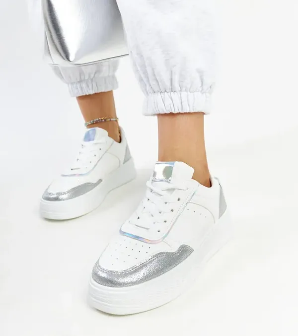 Biało-srebrne sneakersy na grubszej podeszwie Rumai