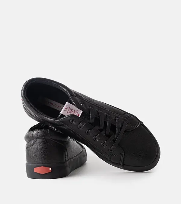 Czarne damskie trampki CROSS JEANS II2R4006C