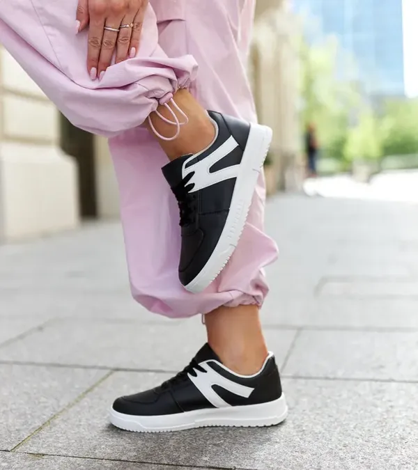 Czarne sneakersy sportowe Hagara